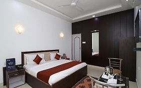 Hotel Apollo Agra 3*